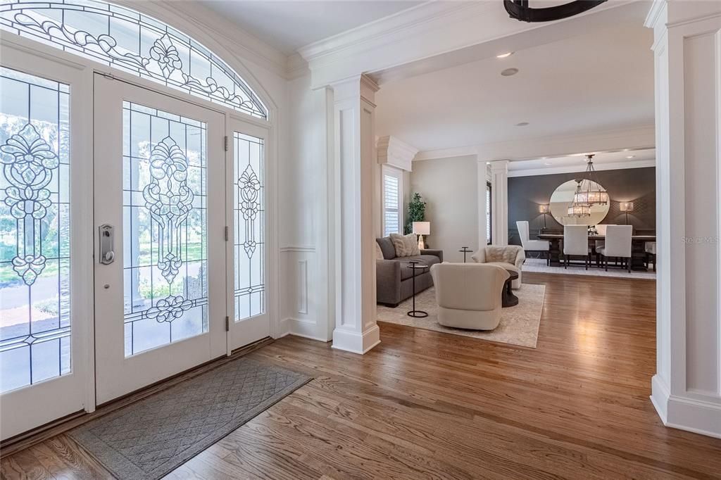 Dining room, Interior, Living room, Pendant Lights, Recessed Lighting, Wood Texture Flooring