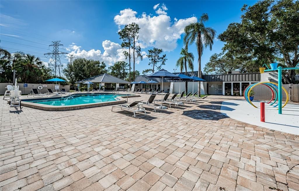 Exterior, Playground, Pool