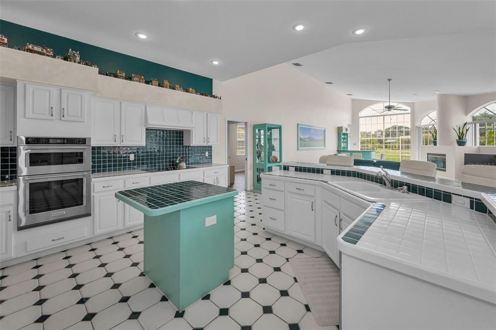 Dining room, Interior, Kitchen, Pendant Lights, Recessed Lighting, Tile Countertops