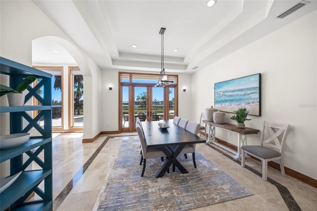 Dining room, Interior, Pendant Lights, Recessed Lighting