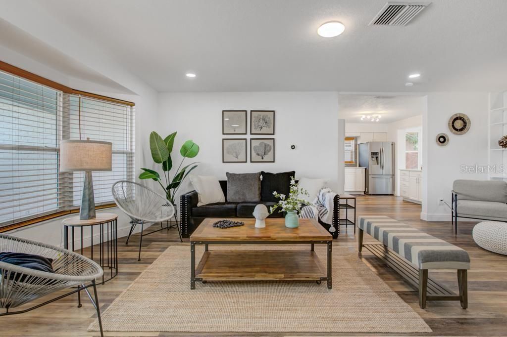 Interior, Living room, Recessed Lighting, Wood Texture Flooring