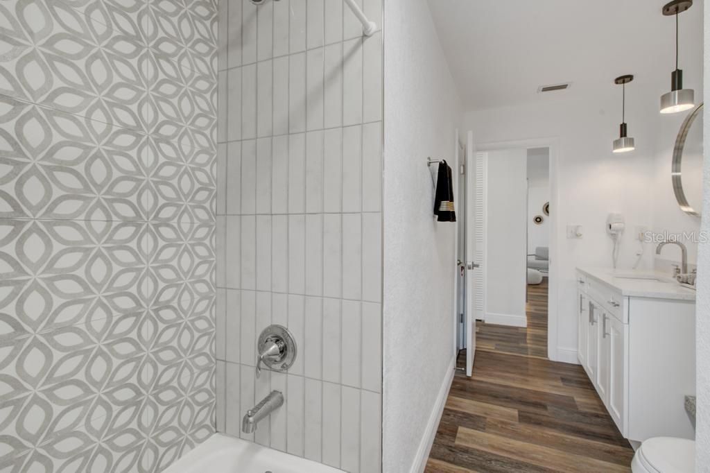 Bathroom, Interior, Pendant Lights, Wood Texture Flooring