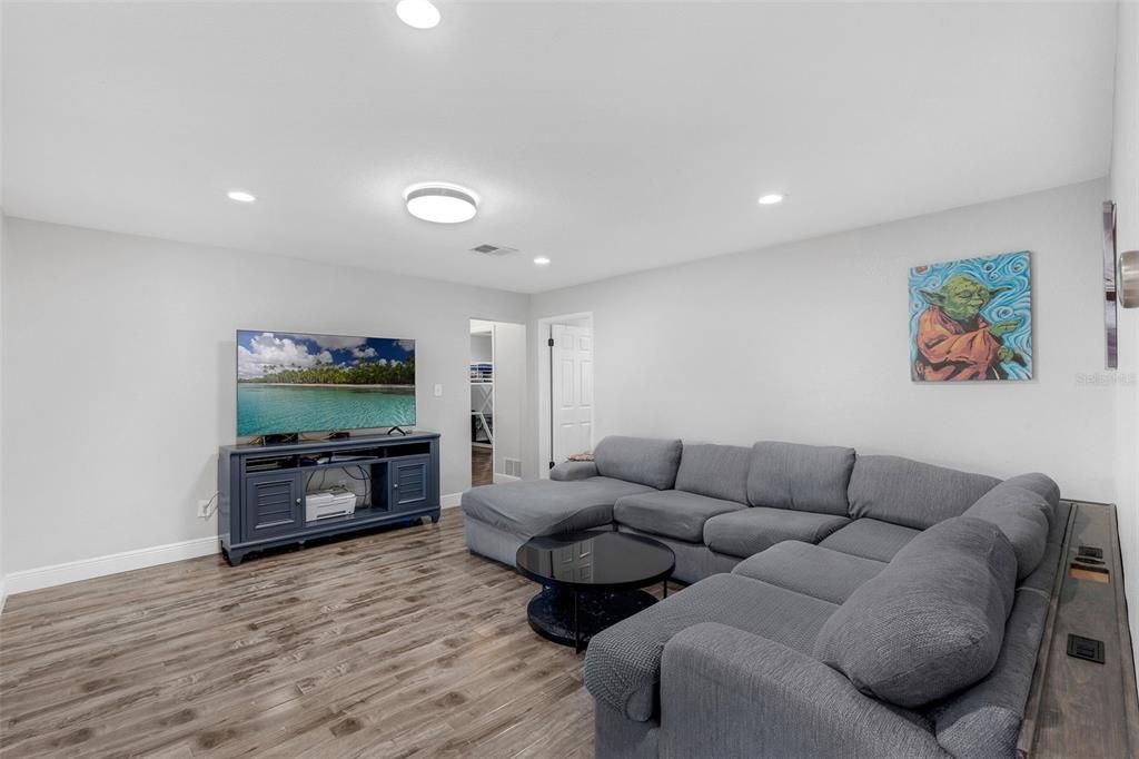 Interior, Living room, Recessed Lighting, Wood Texture Flooring