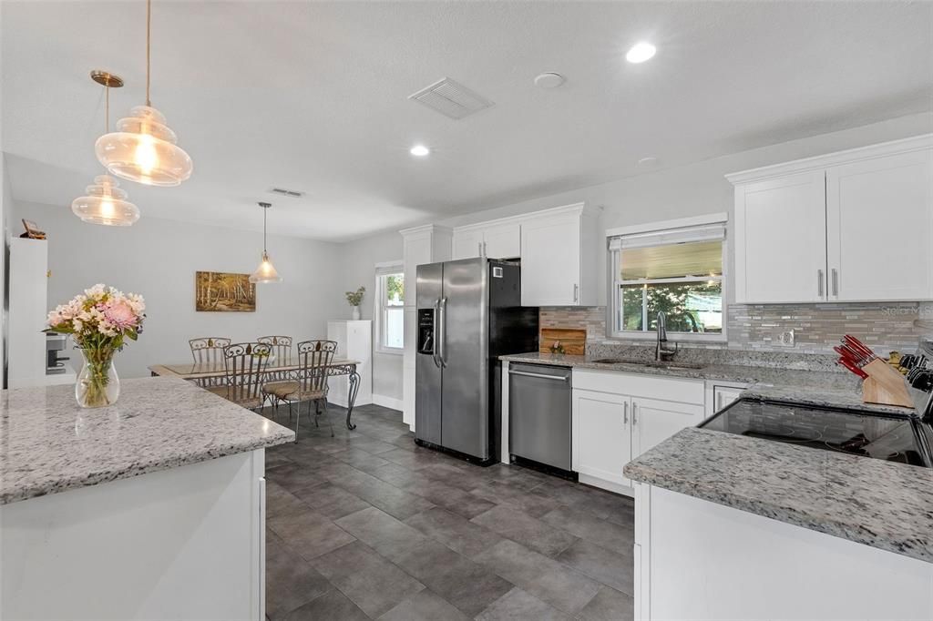 Dining room, Interior, Kitchen, Pendant Lights, Recessed Lighting, Stainless Steel Appliances
