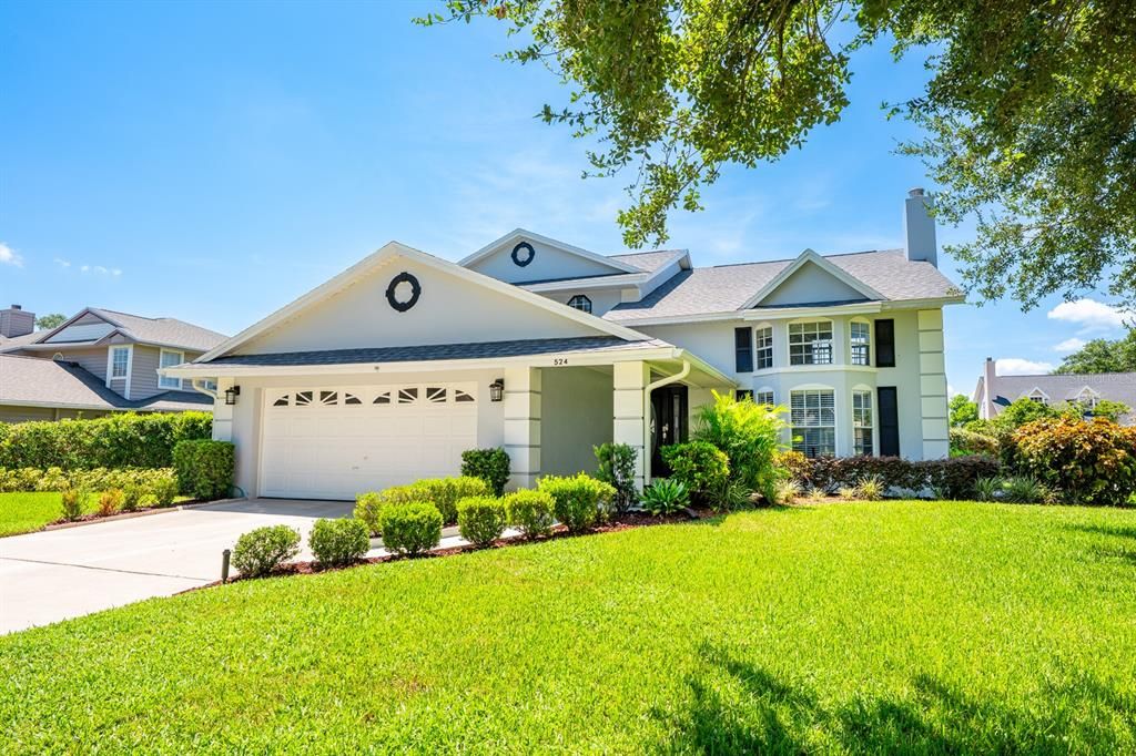 Attached, Exterior, Facade, American Craftsman