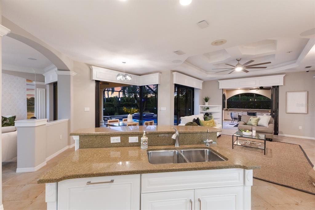 Interior, Living room, Pendant Lights, Recessed Lighting