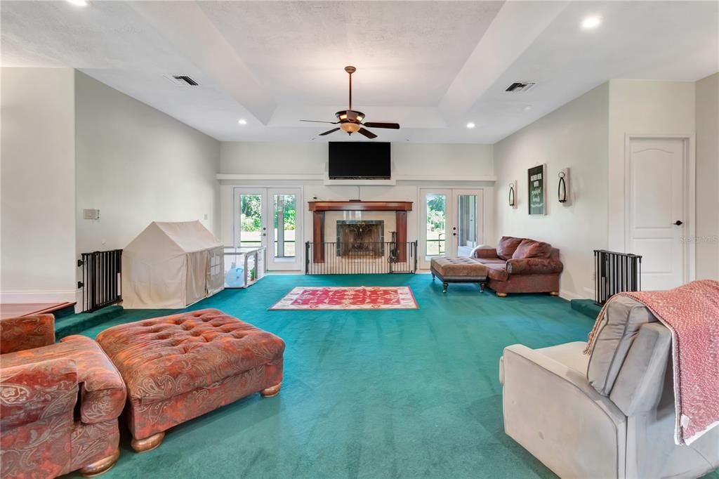 Fireplace, Interior, Living room, Recessed Lighting