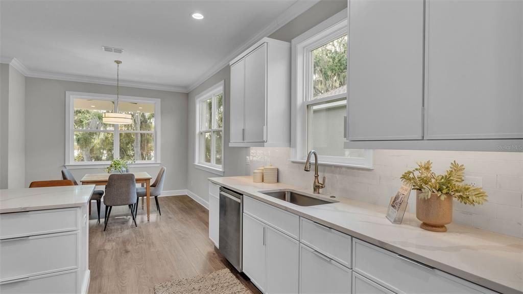 Dining room, Interior, Kitchen, Pendant Lights, Recessed Lighting, Wood Texture Flooring