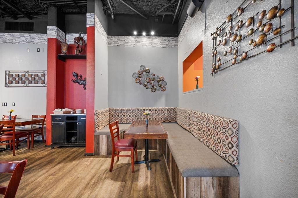 Dining room, Interior, Recessed Lighting, Wood Texture Flooring