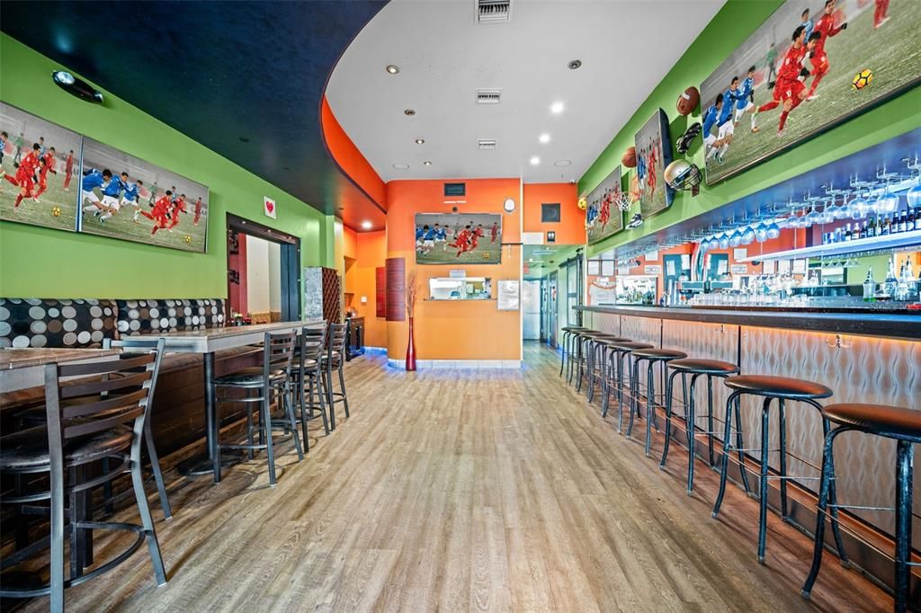 Interior, Recessed Lighting, Wood Texture Flooring
