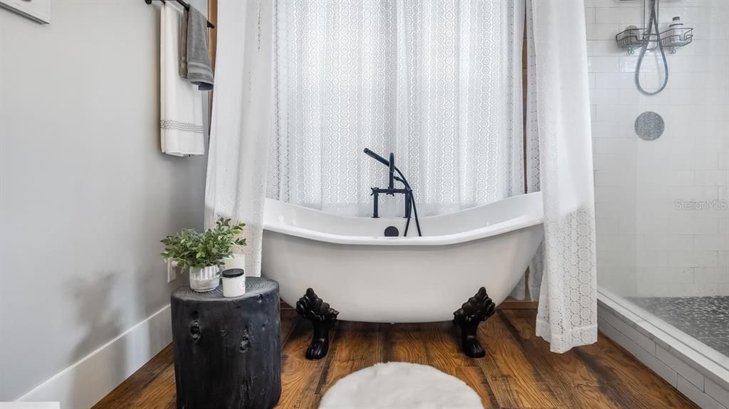 Bathroom, Interior, Wood Texture Flooring