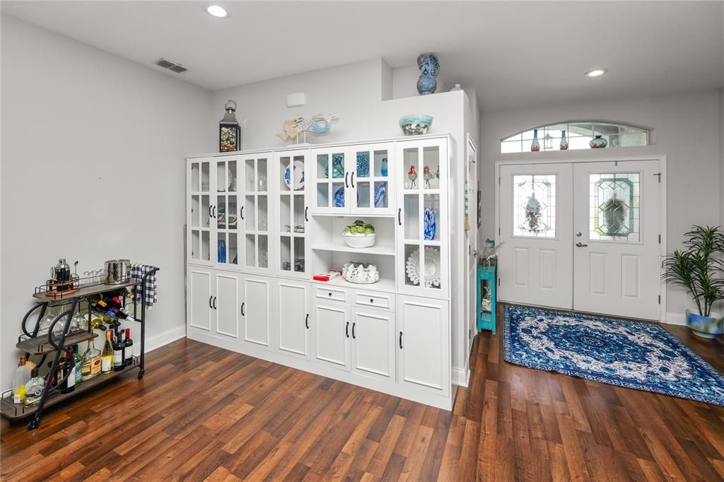 Interior, Recessed Lighting, Wood Texture Flooring