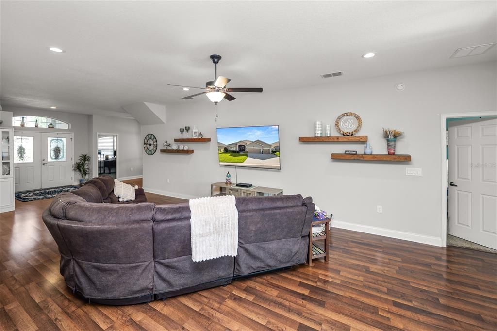 Interior, Living room, Recessed Lighting, Wood Texture Flooring