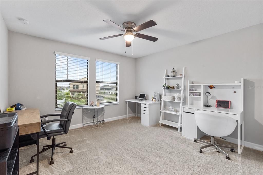 Home Office, Interior