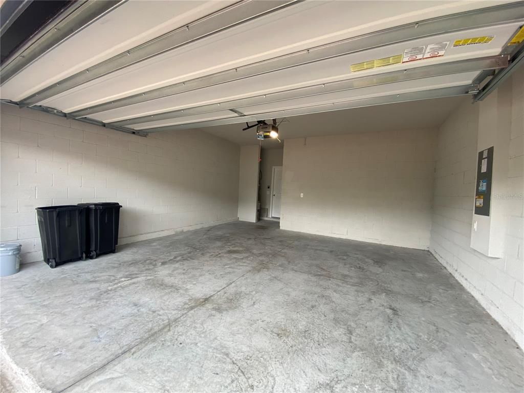 Garage, Interior