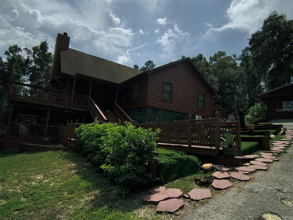 Backyard, Exterior