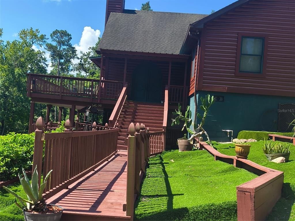 Backyard, Exterior