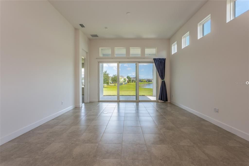 Empty room, Interior, Water