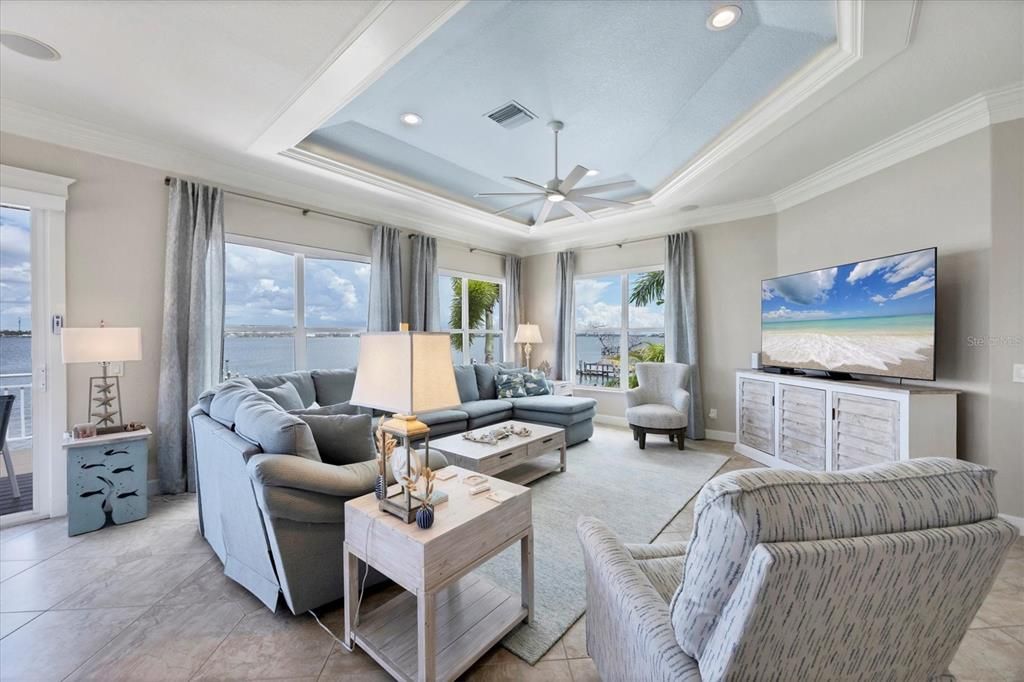 Interior, Living room, Recessed Lighting, Water