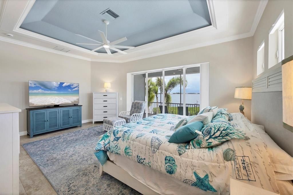 Bedroom, Interior, Water