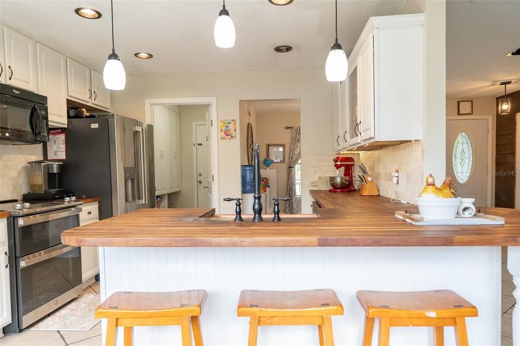 Interior, Kitchen, Pendant Lights, Recessed Lighting, Stainless Steel Appliances