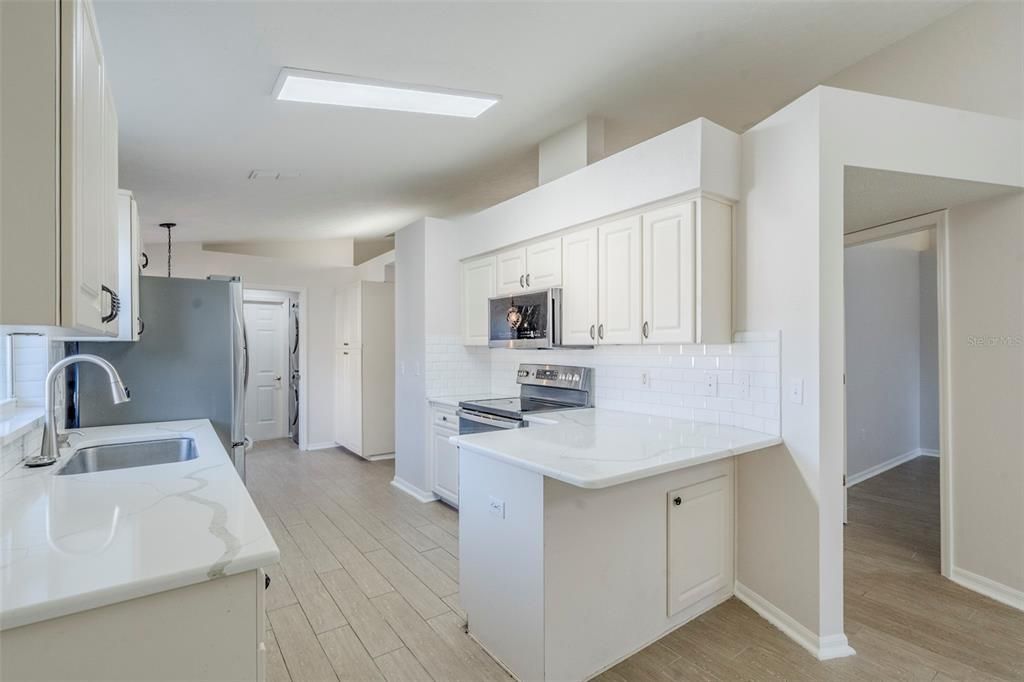 Interior, Kitchen, Pendant Lights, Wood Texture Flooring