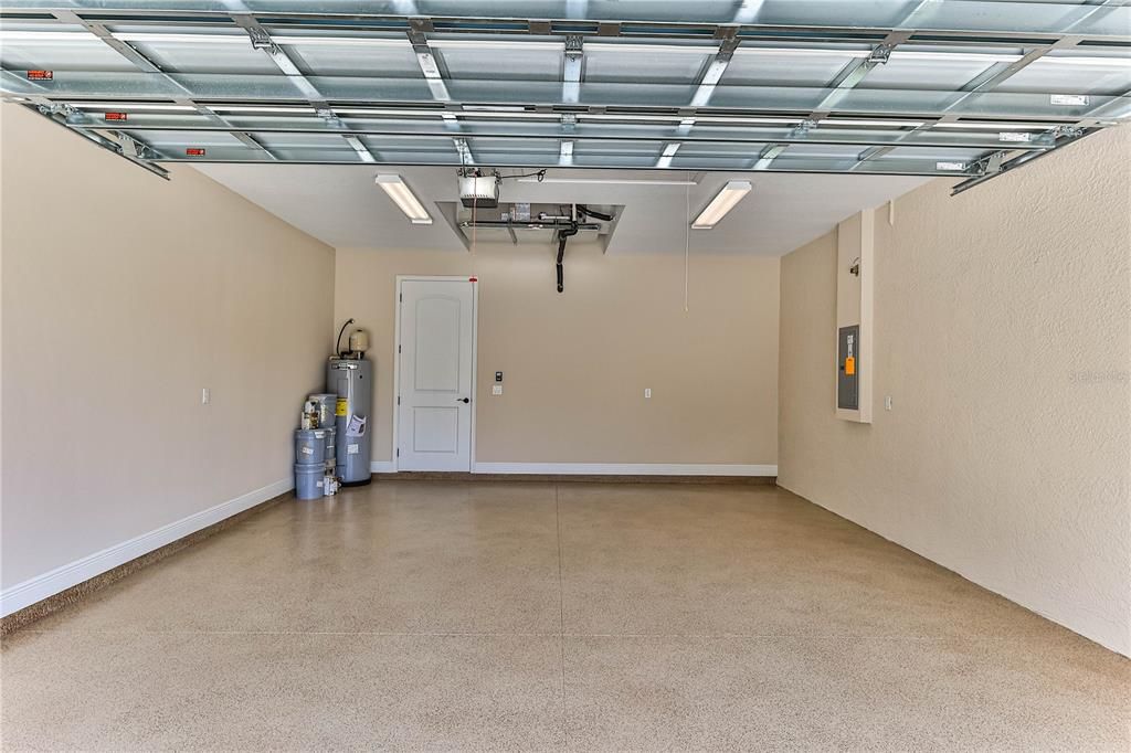 Garage, Interior