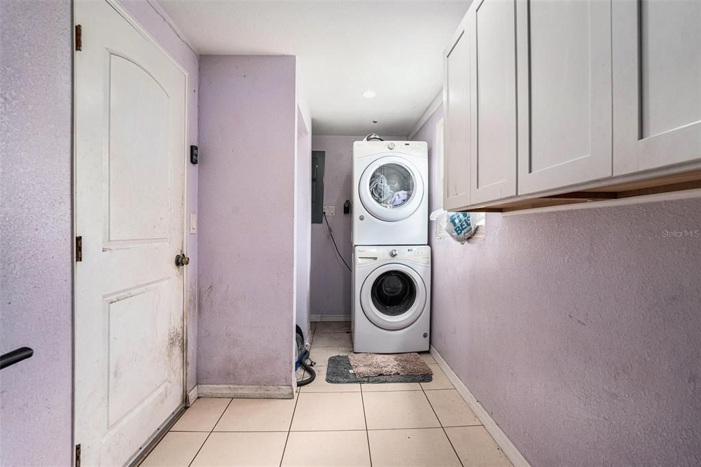 Interior, Recessed Lighting, Utility Closets, Washer