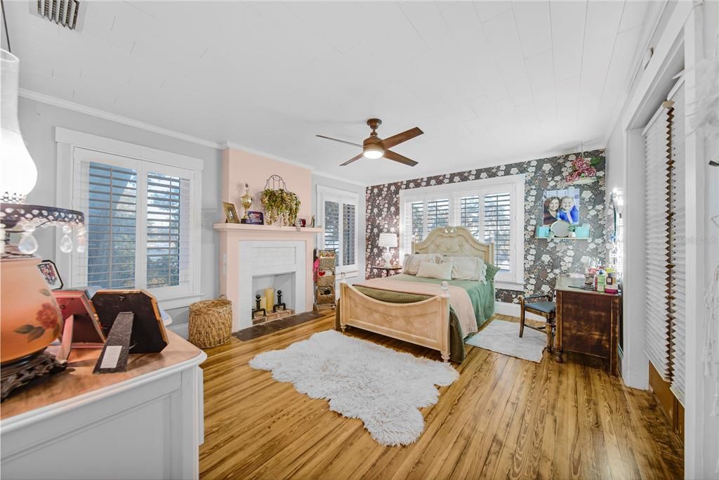 Bedroom, Fireplace, Interior, Wood Texture Flooring