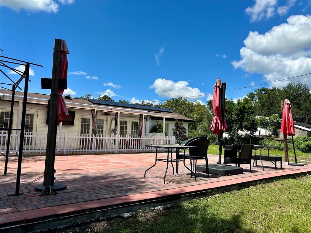 Backyard, Exterior