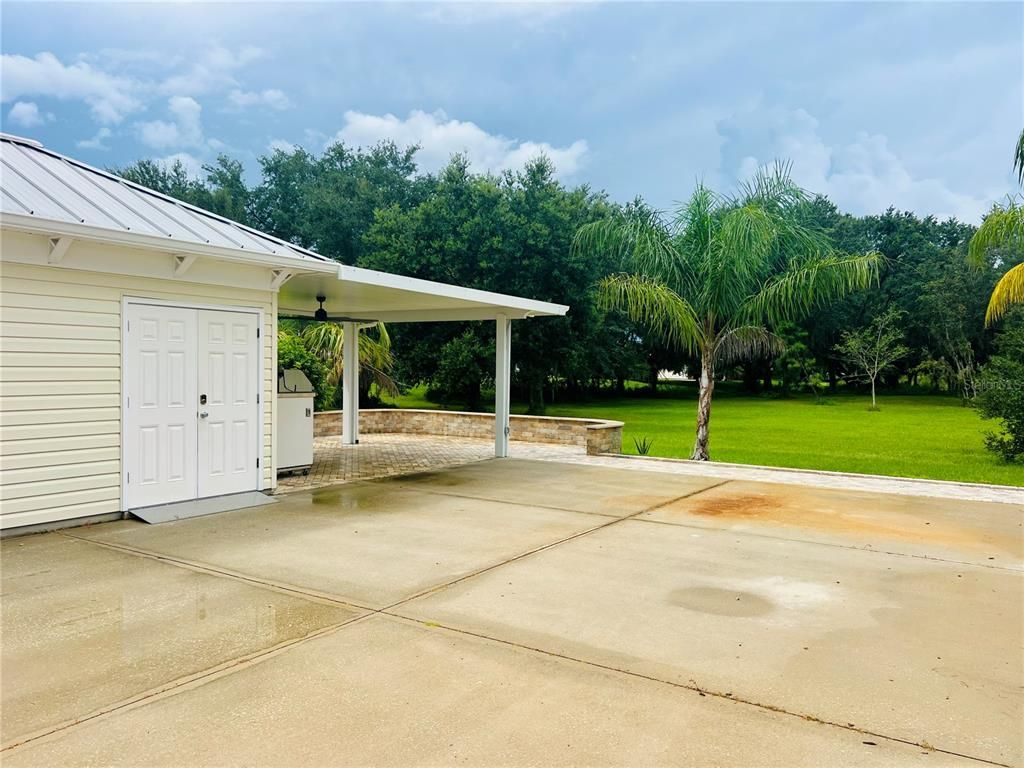 Backyard, Exterior