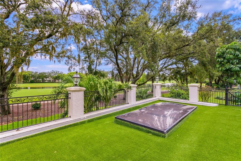 Backyard, Exterior