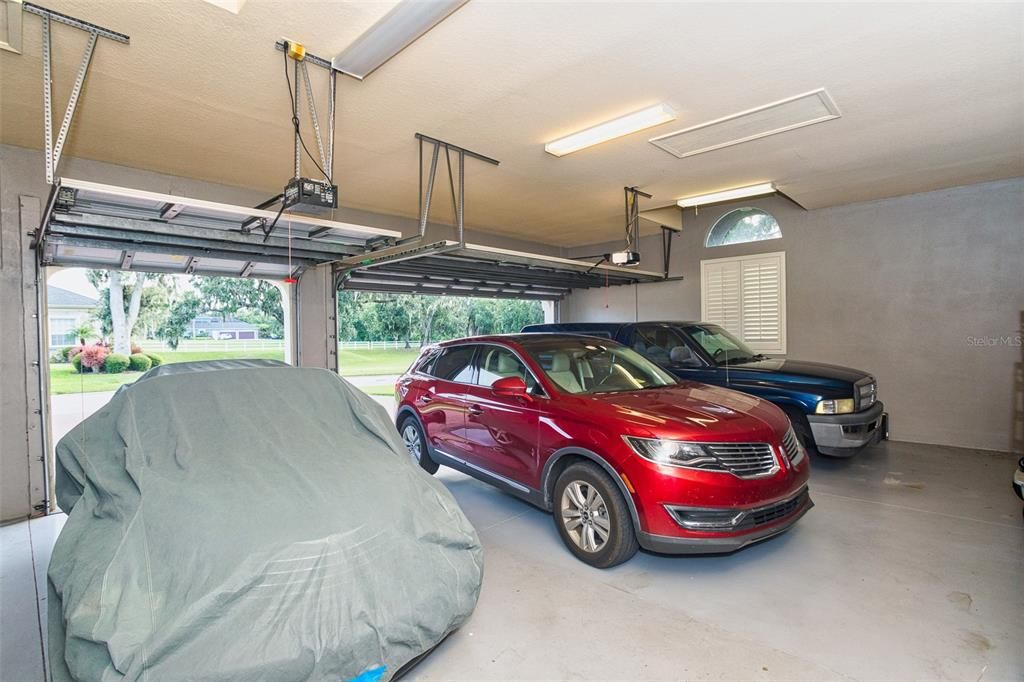 Garage, Interior