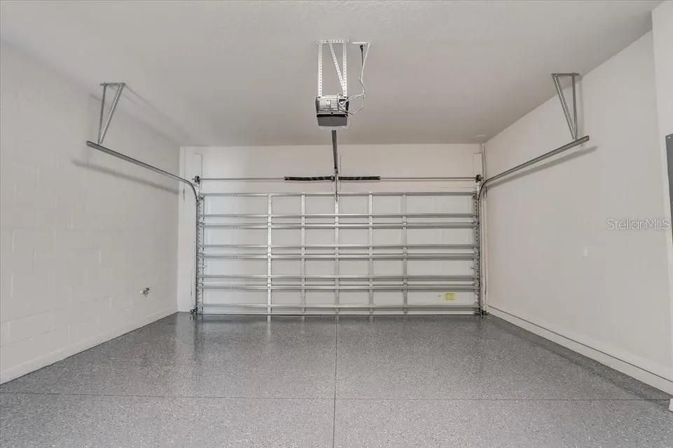 Garage, Interior