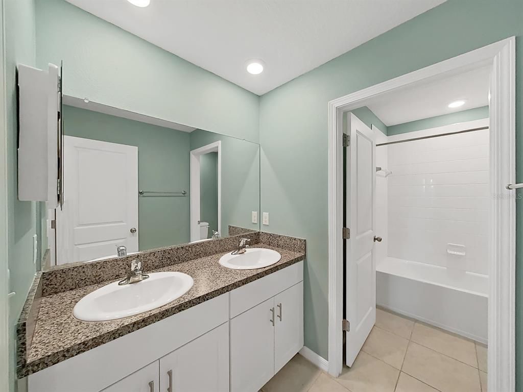 Bathroom, Dual Sink Vanities, Interior, Recessed Lighting