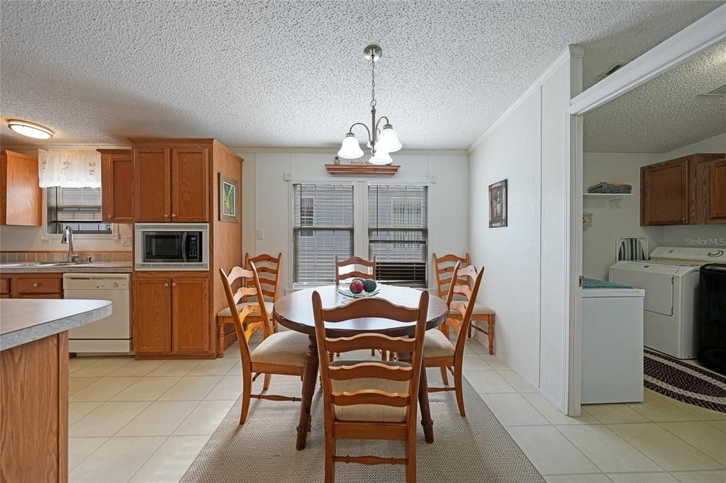 Chandelier, Dining room, Interior, Kitchen, Washer