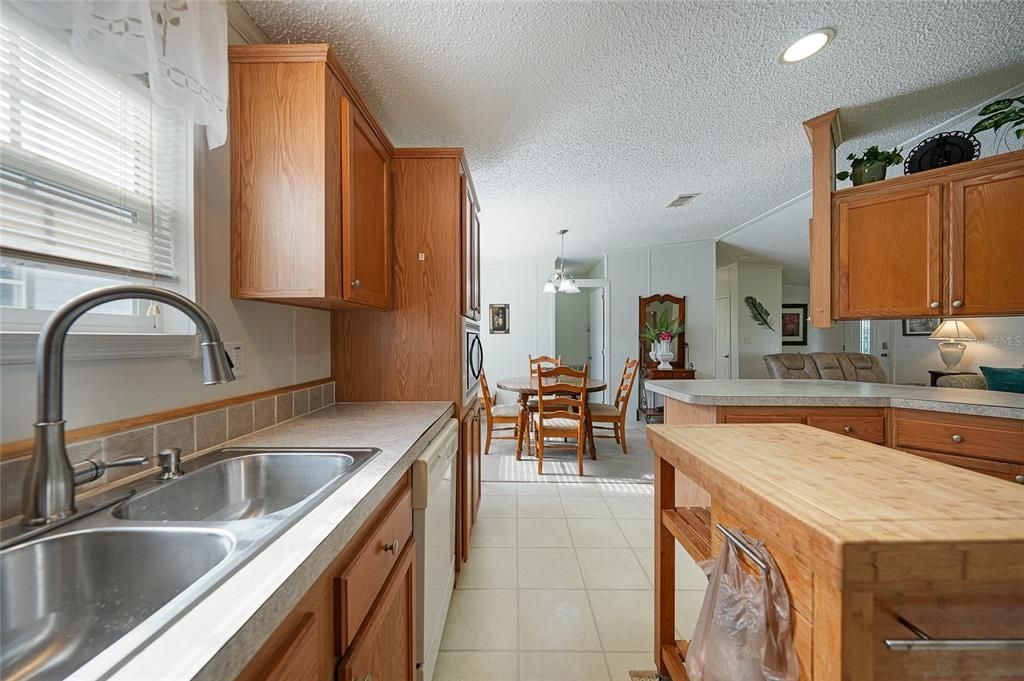 Dining room, Interior, Kitchen, Recessed Lighting