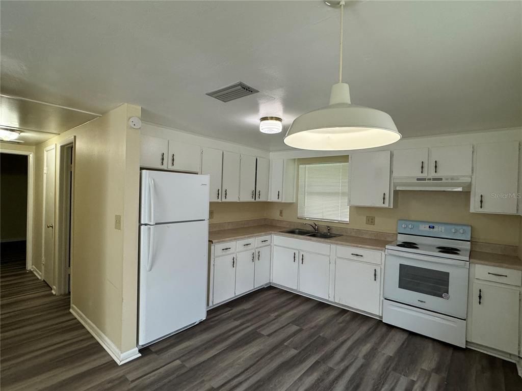 Interior, Kitchen, Pendant Lights, Wood Texture Flooring