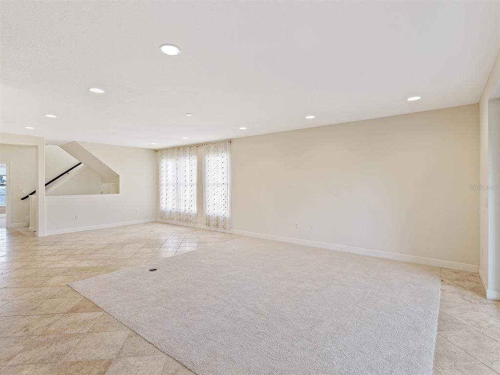 Empty room, Interior, Recessed Lighting