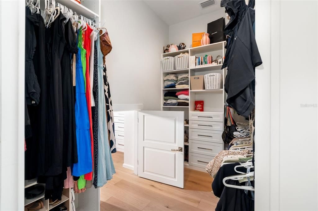 Interior, Walk-in Closets, Wood Texture Flooring