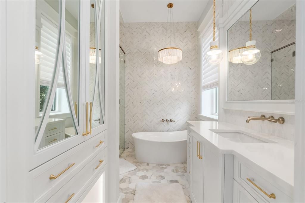 Bathroom, Free Standing Baths, Glass Shower, Interior, Marble Walls, Pendant Lights