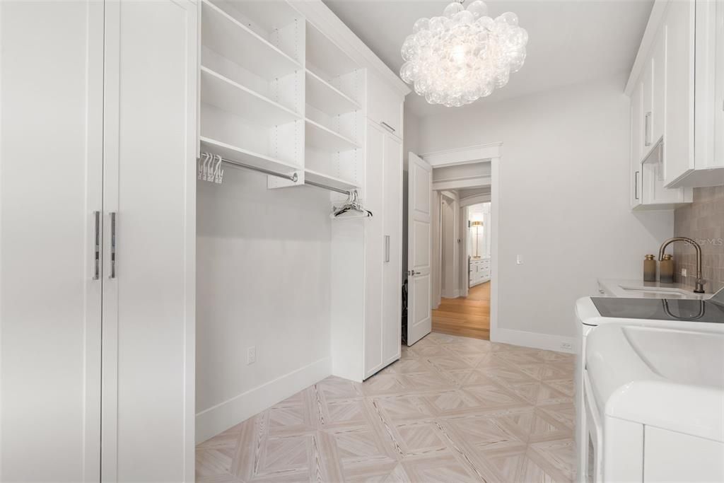 Chandelier, Interior, Walk-in Closets, Wood Texture Flooring