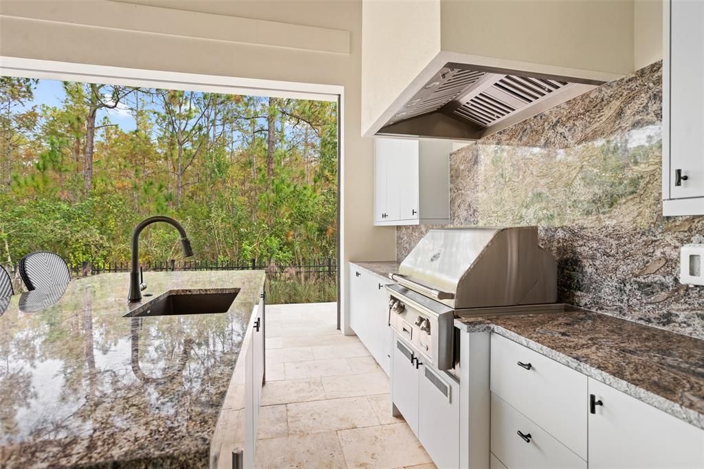 Exterior, Outdoor Kitchen