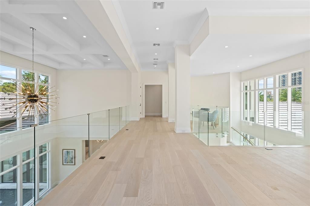 Interior, Recessed Lighting, Wood Texture Flooring