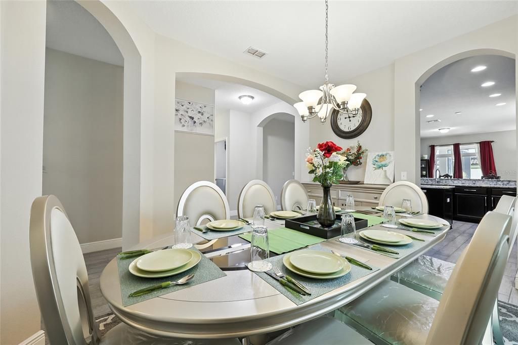 Chandelier, Dining room, Interior, Recessed Lighting, Wood Texture Flooring
