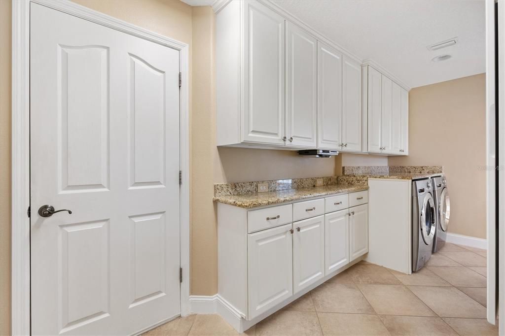 Interior, Recessed Lighting, Washer