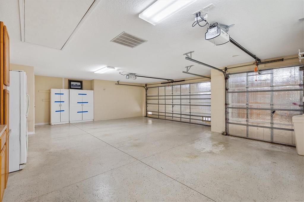 Garage, Interior
