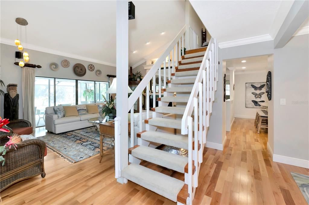 Interior, Living room, Pendant Lights, Recessed Lighting, Wood Texture Flooring