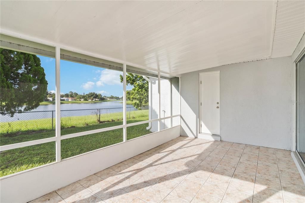 Empty room, Interior, Sun Room, Water