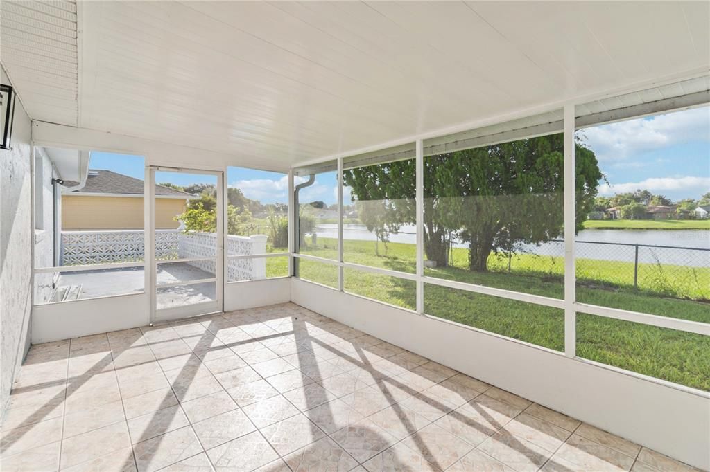 Interior, Sun Room, Water